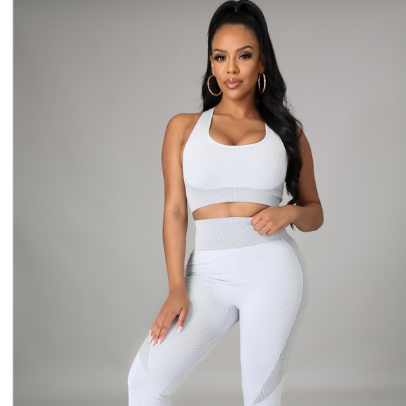 Two piece active wear set available in Pink and Gray - Picture 3 of 4